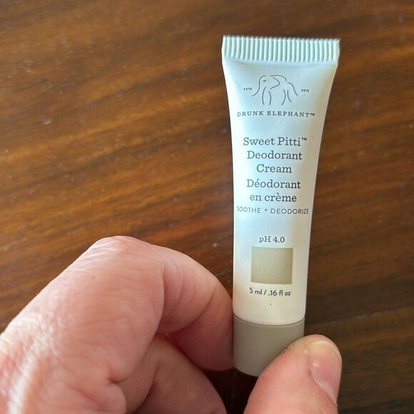 Kosas Tarte Dr Jart Fenty Milk skin Fix Drunk Elephant Em Cosmetics Peach & Lily - Picture 5 of 13